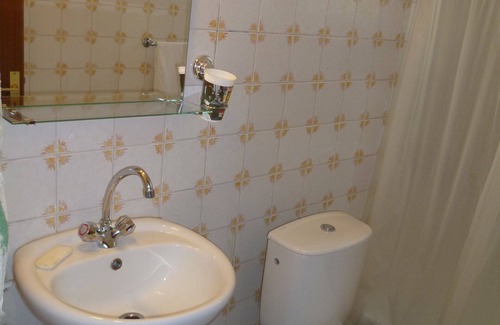 Nicosia Apartment | City center private 2 bedroom apartment in Dimofontos str.