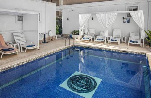 Tirana Hotel | City Center Rooms & Pool