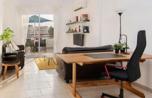 Larnaca City Centre Apartment | City Center Top Floor Big Balcony 2BR Close to the Beach