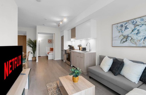 Moss Park Hotel | City Center - Walkable 2BR - 5 min to Eaton Centre