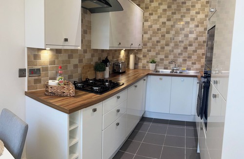 Hull Old Town Apartment | City Centre 1 Bed Sleeps 4 H5