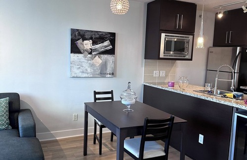 Crosstown Apartment | City Centre Apartment close to music venues & attractions