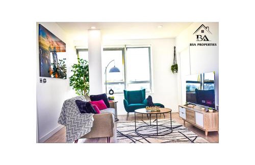Bracknell Apartment | City Centre Apartment Close to Ascot & Legoland Sleep Upto 4 Guests - Parking on Request!