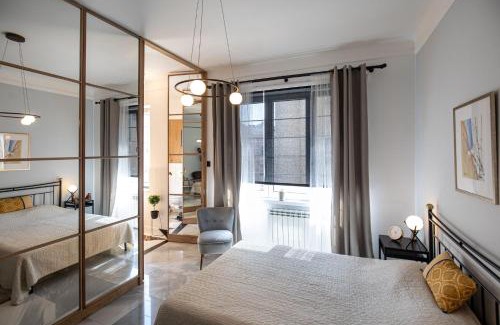 Kosancicev Venac Apartment | City Centre Elegance: Kosancicev Venac Studio