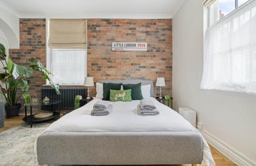 Chichester Apartment | City Centre Entire Studio Apartment- Self check in