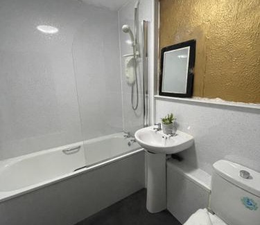 Merchiston Apartment | City Centre Flat for Sleeping