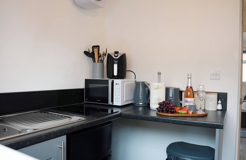 Coventry City Centre Apartment | City Centre House with EV Parking