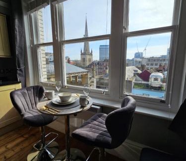 Bristol Old City Apartment | City Centre Location on Corn Street studio