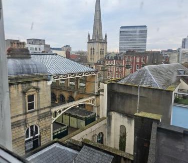Bristol Old City Apartment | City Centre Location on Corn Street studio