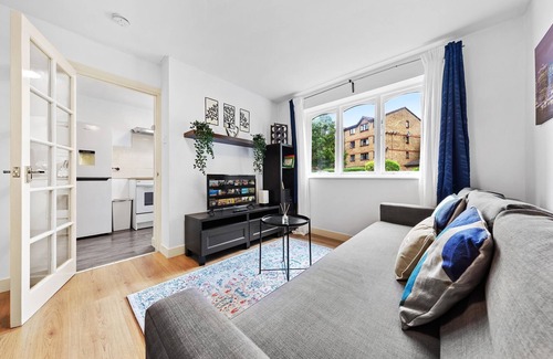 New Cross Bed & Breakfast | City Centre Modern Flat 10 Mins to London bridge