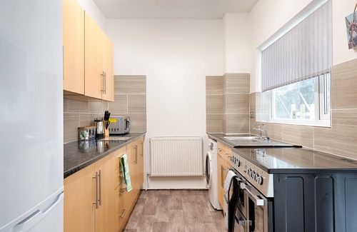 Castle House | City Centre, Parking, Smart TV's In All Rooms