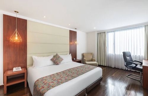 San Patricio Hotel | City Chic! Free Parking, City Views, Close to Museo de Arte Moderno!