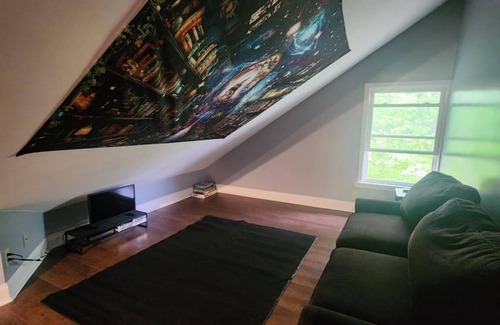 Near Northside House | City Escape in Indy’s New North SidenGreat for Traveling Nurses