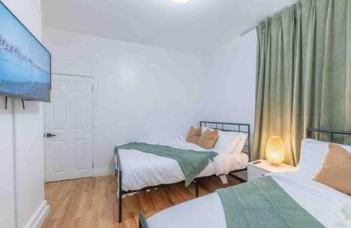 Hoboken Apartment | City Escape with 2 Baths, 10 beds and We Pay Half Parking for 2 cars, NYC in 15 min