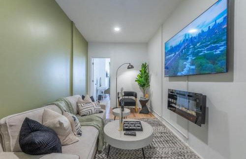 Hoboken Apartment | City Escape with 2 Baths, 10 beds and We Pay Half Parking for 2 cars, NYC in 15 min