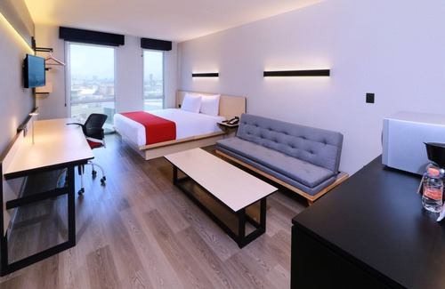 Monterrey Hotel | City Express by Marriott Monterrey Universidad