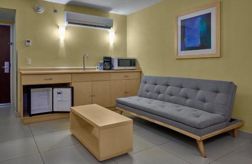 Downtown Cancun Hotel | City Express by Marriott Cancun