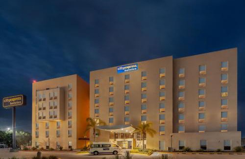 Celaya Hotel | City Express by Marriott Celaya Galerias