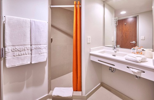 San Luis Potosi Hotel | City Express Junior by Marriott San Luis Potosi Carranza