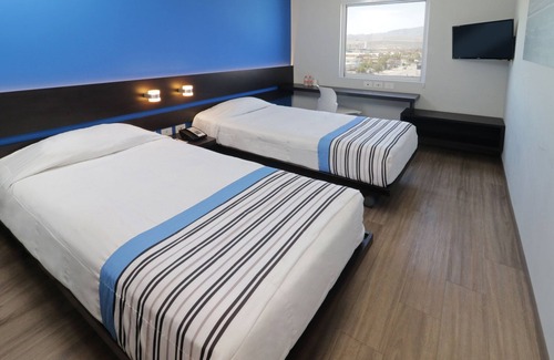 Merida Municipality Hotel | City Express Junior by Marriott Merida Altabrisa