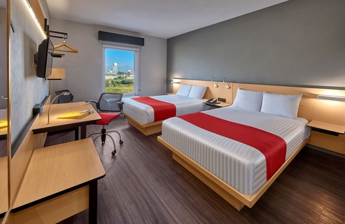 Leon Hotel | City Express Plus by Marriott Leon Centro de Convenciones