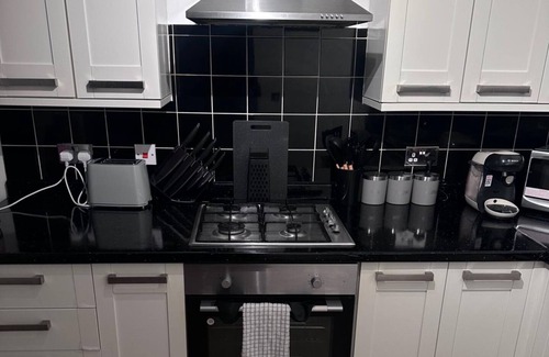 Woolwich Riverside Apartment | City Haven-Modern 2 Bedroom Apartment in London