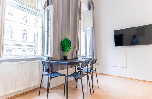Neulerchenfeld Apartment | City-Linked 2BR Apartment Near Wiener Stadthalle