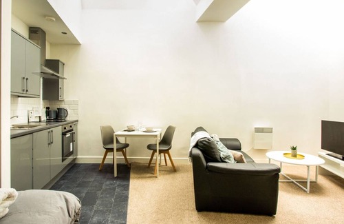 Bradford House | City Living Apartments - Studio 1