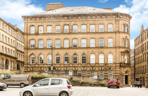 Bradford House | City Living Apartments - Studio 1