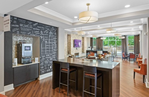 Downtown Apartment | City Living in Downtown Raleigh Luxury Apt 2