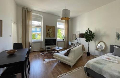 Hernals Apartment | CITY&MORE-13 Bezauberndes Apartment mit Altbauflair!