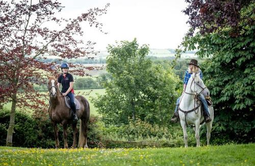 Londonderry House | City of Derry Farmhouse Country Retreat