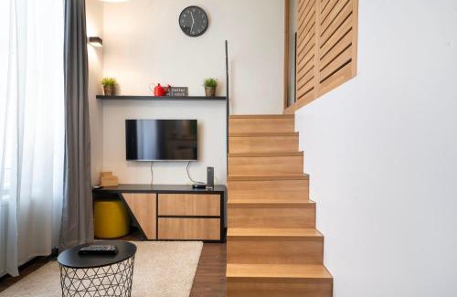 Erzsebetvaros Apartment | City Park Corner Loft Bold Design AC Comfort