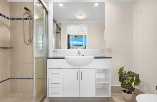 Cairns Central Business District Apartment | City Quays Luxury Dual Key