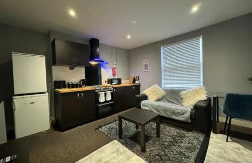 Saint Paul's Apartment | City Rd C - Central Location Long Stay by ShortStayUK