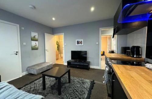 Saint Paul's Apartment | City Rd C - Central Location Long Stay by ShortStayUK