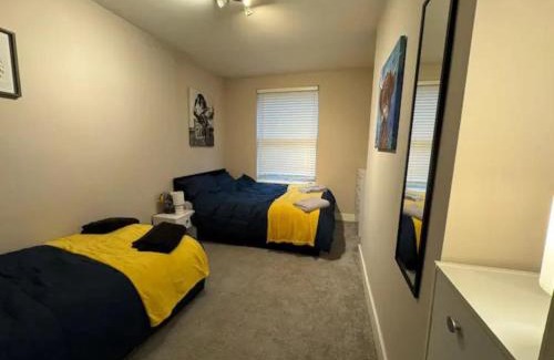 Saint Paul's Apartment | City Rd C - Central Location Long Stay by ShortStayUK