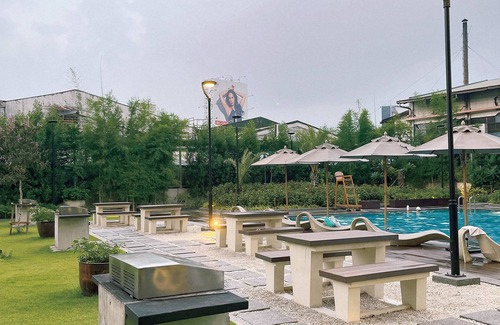Pasig Condo | City & River View Retreat: Ideal for Meditation