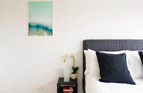 Kings Cross Apartment | City Stay with Stunning Views Free Parking