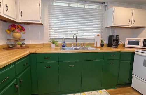 Johnson City Apartment | City Vibes + Nature Trails! Relax in our comfy 2BR—perfect base for exploring Johnson City & beyond.