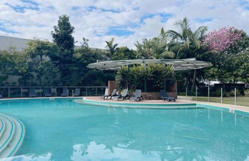 West End Apartment | City View Retreat 2BR 2BA Sofa Bed Free Parking