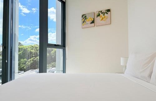 West End Apartment | City View Retreat 2BR 2BA Sofa Bed Free Parking