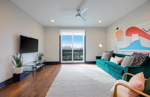 Katie Hill Neighborhood House | City View Townhomes