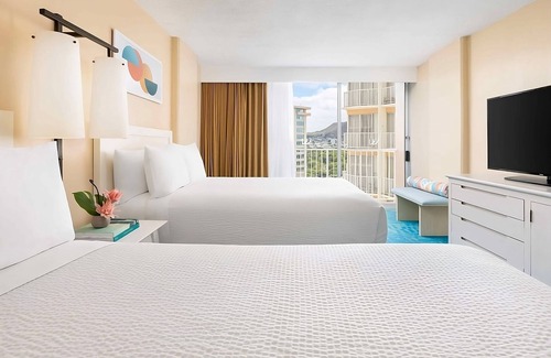 Honolulu Hotel | City View Two Doubles at The Twin Fin Hotel, 3 Units