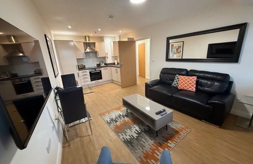 Reading City Centre Apartment | City Wall House by House of Fisher