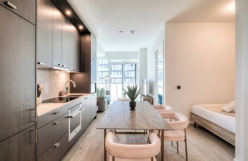 Wellington Place Apartment | Cityscape Suites at The Well