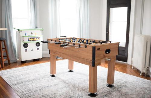Western Gardens House | Cityside Escape Spacious with Game Room & Fire Pit