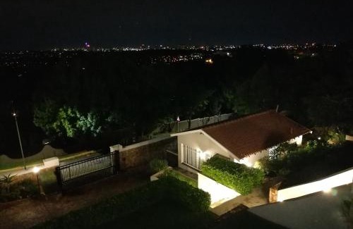 Northcliff Apartment | CityView, a stunning modern apartment