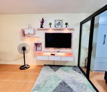 Cagayan de Oro Apartment | CK Haven Hot Shower WiFi Smart TV Outdoor Garden