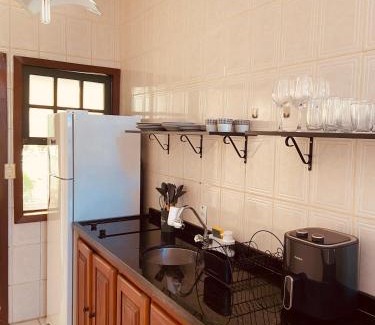 Mangueira House | Clássica casa de férias com piscina 2km do centro